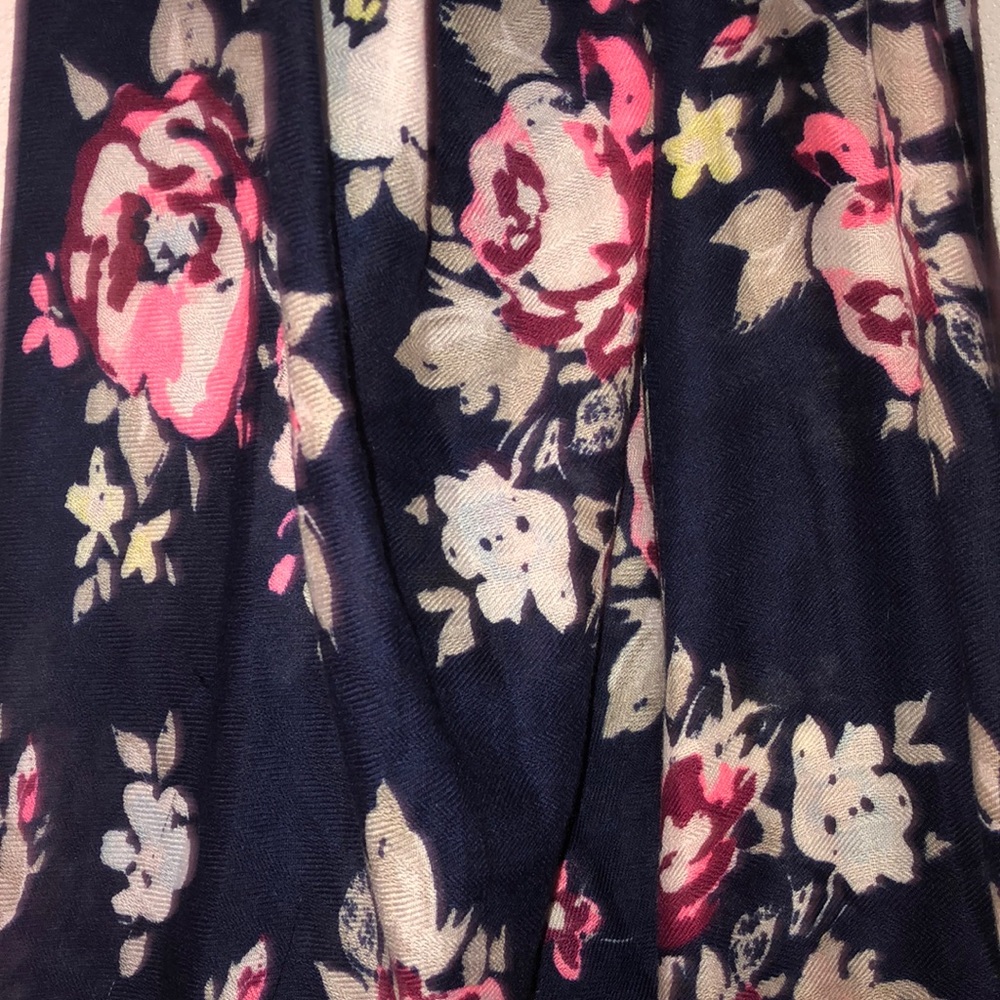 Scarf - Picture 2 of 2